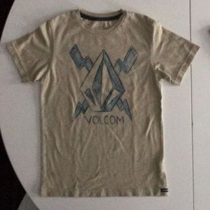 Boys Volcom size large 6